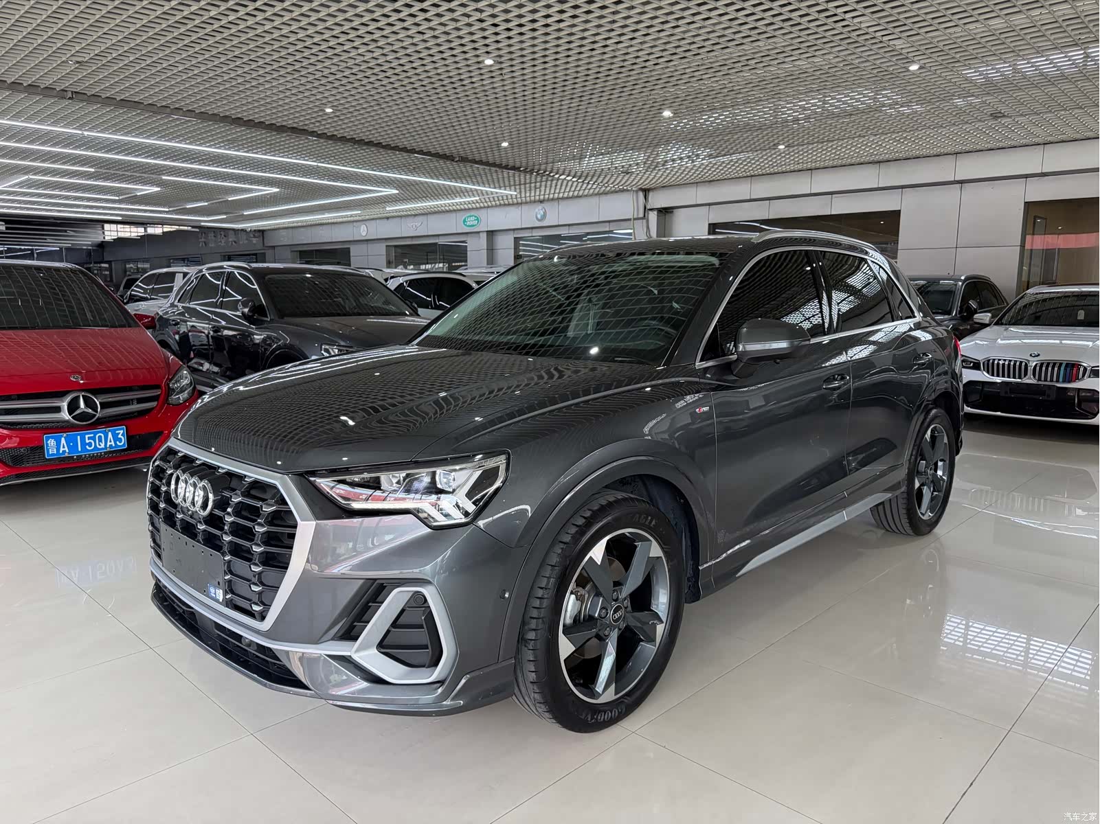 Audi Q3, 2023 1