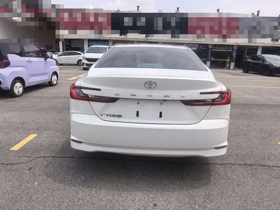 Toyota Camry 2025, фото 6