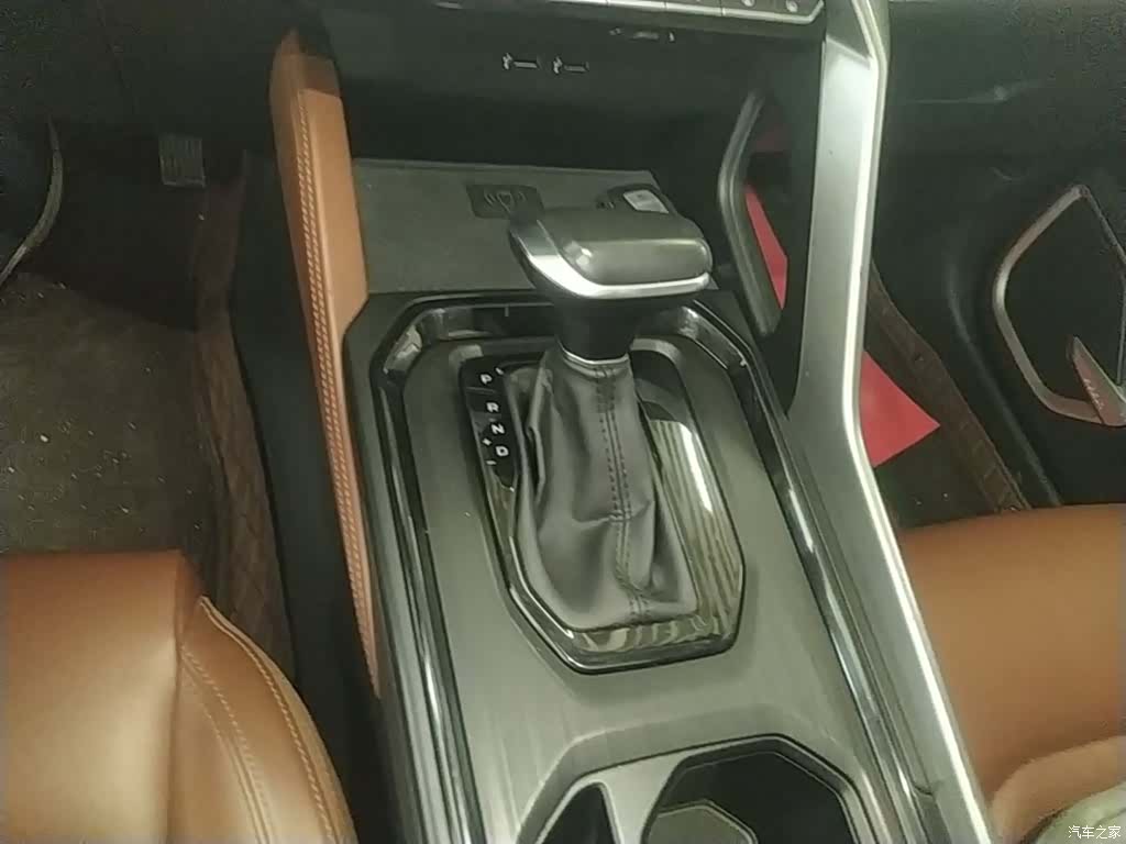 Geely X6, 2021 14