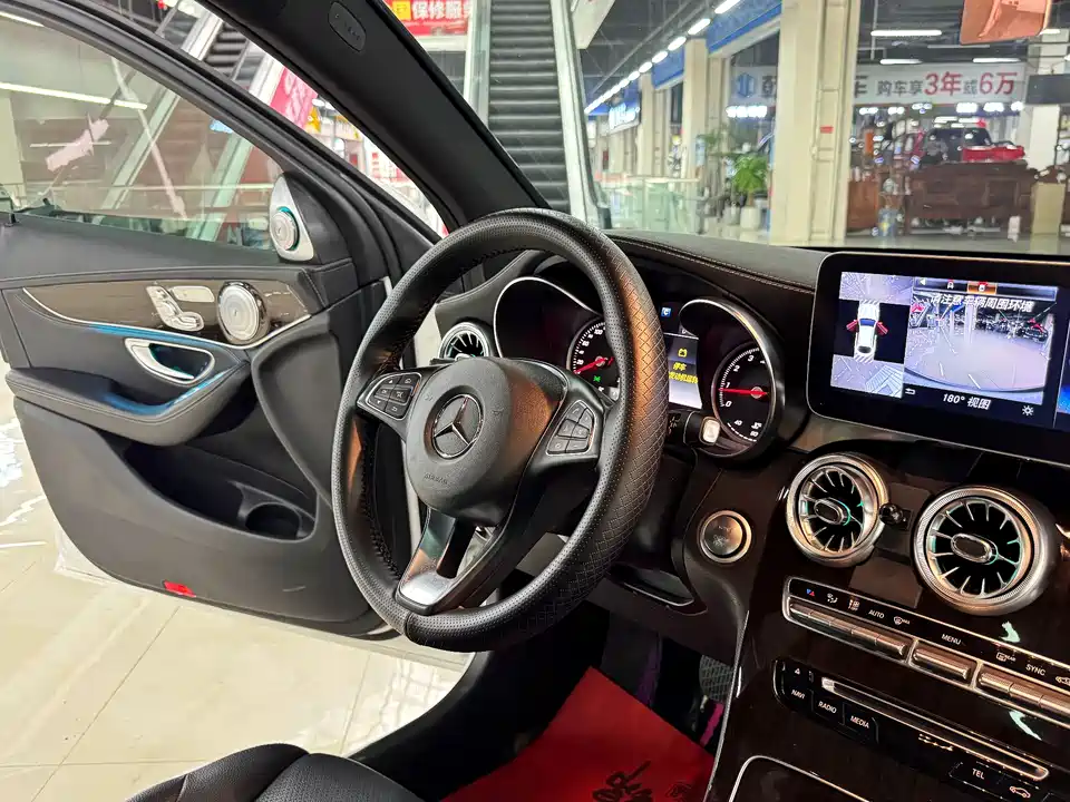 Mercedes-Benz GLC Mercedes-Benz GLC