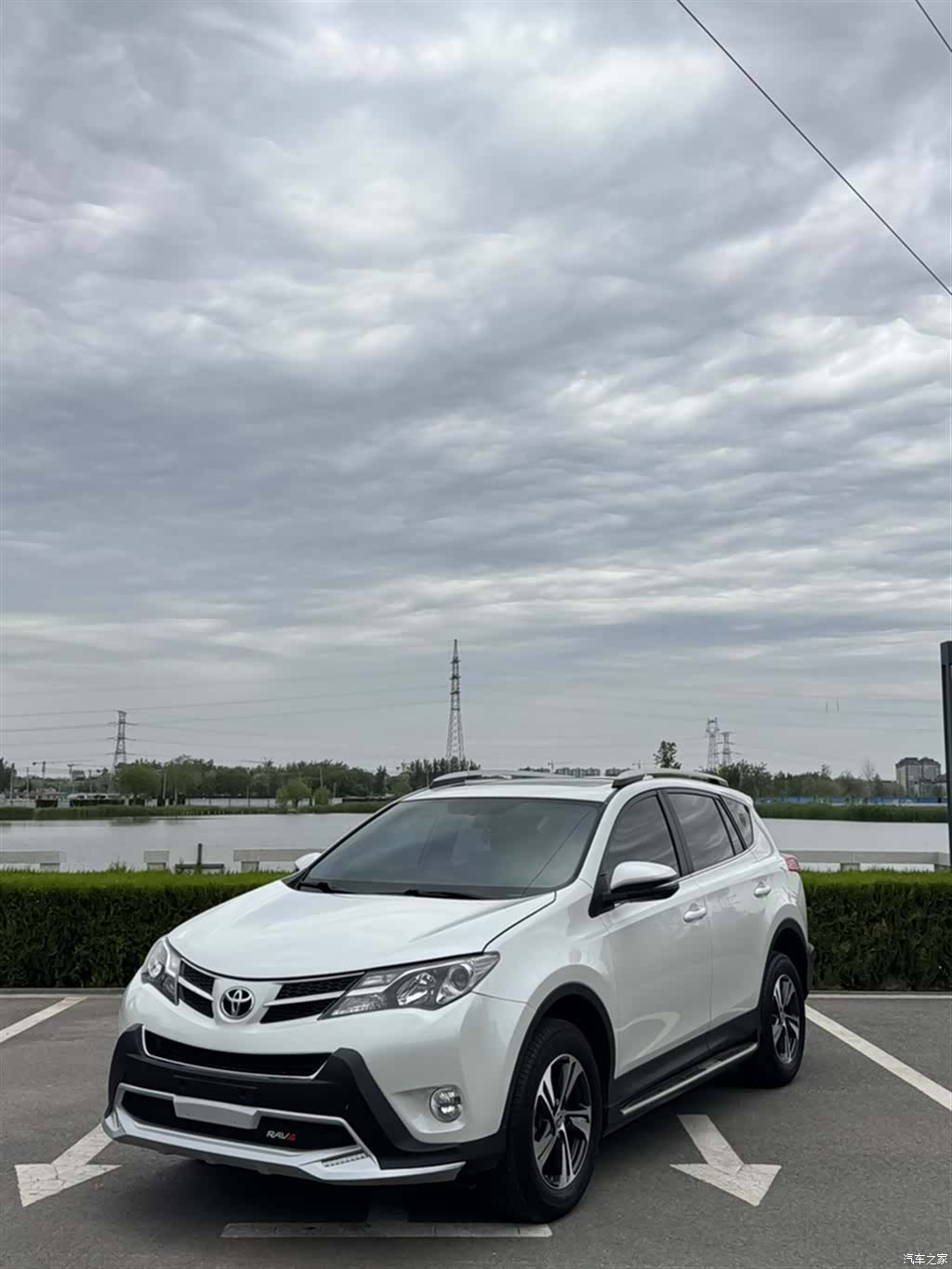 Toyota RAV4, 2015 1