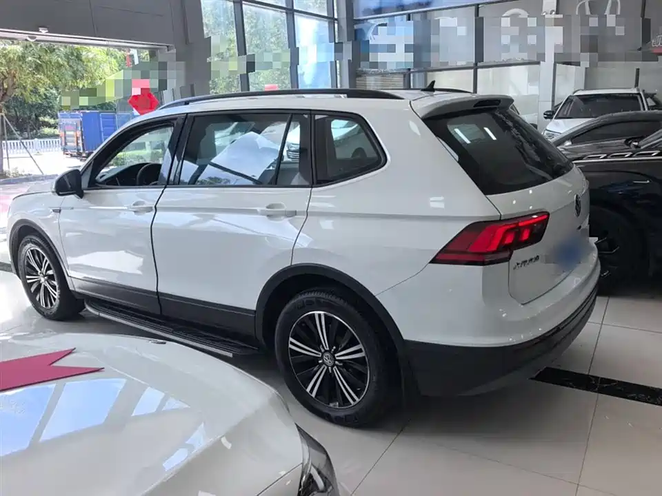 Volkswagen Tiguan L