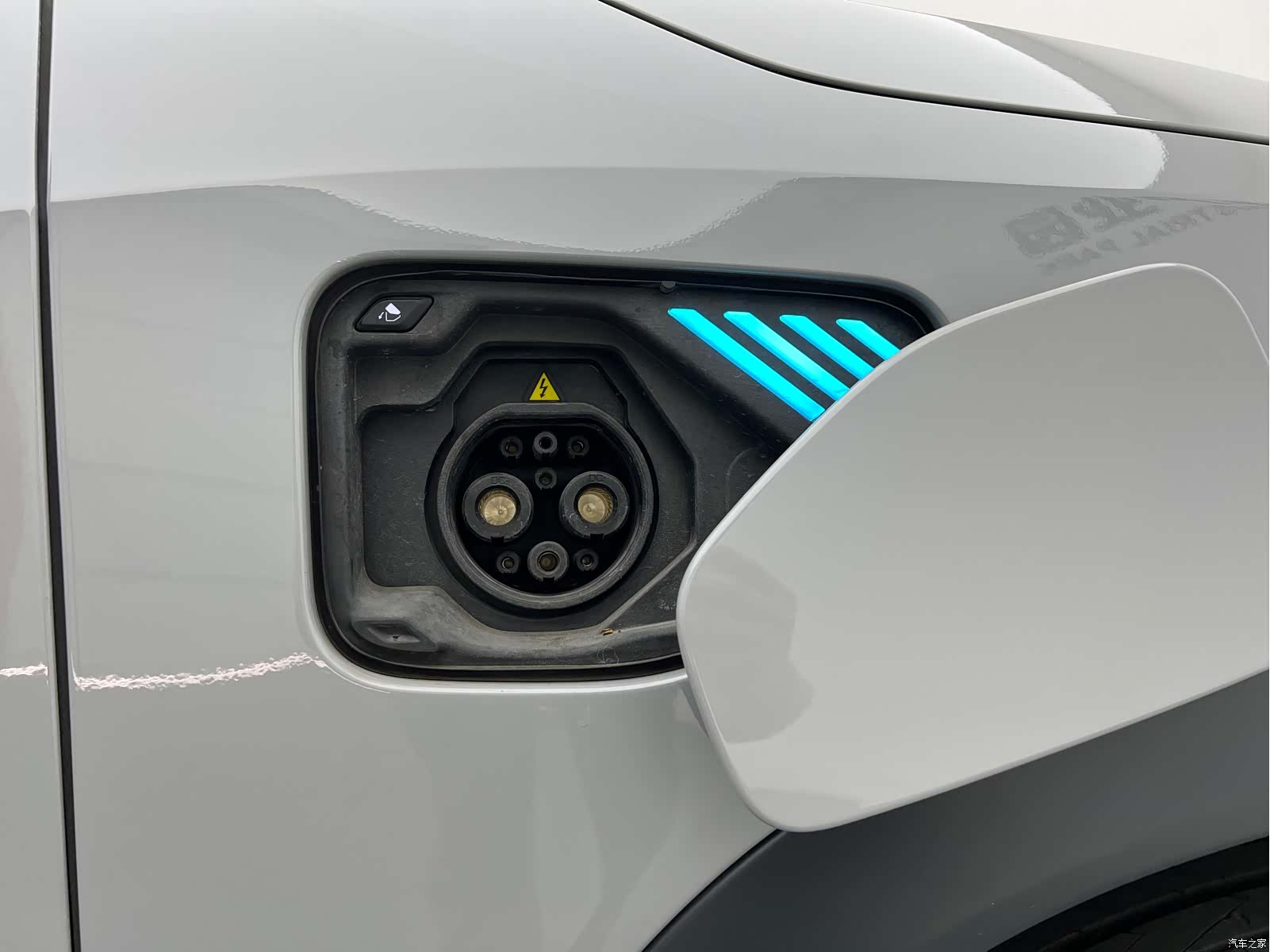 NIO ES8, 2021 25