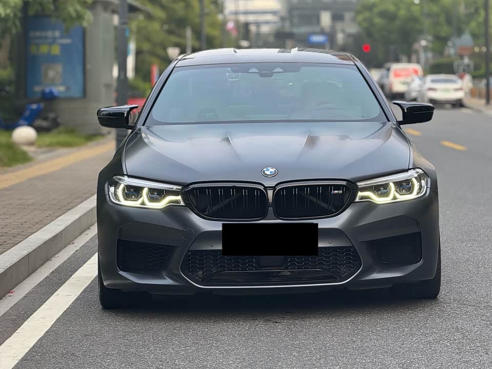 BMW M5