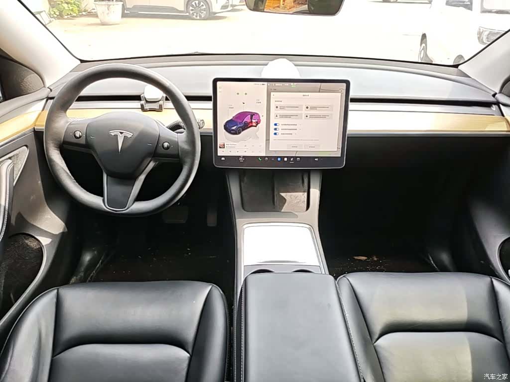 Tesla Model Y, 2023 10