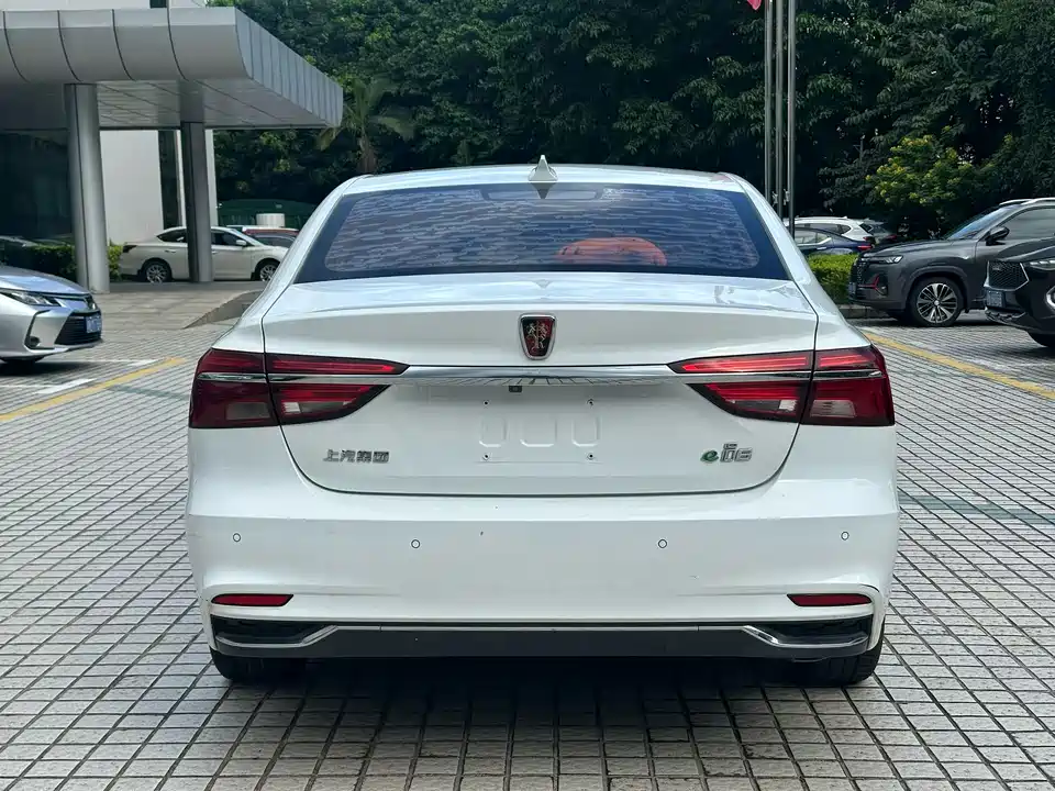 Roewe i6