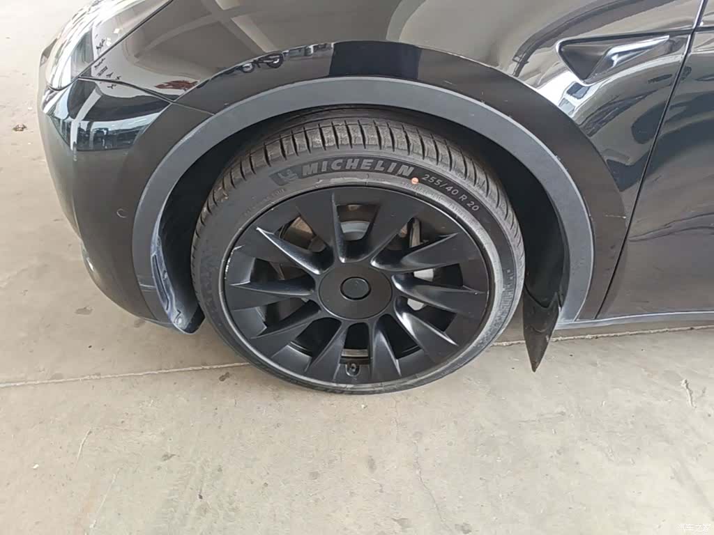 Tesla Model Y, 2022 23