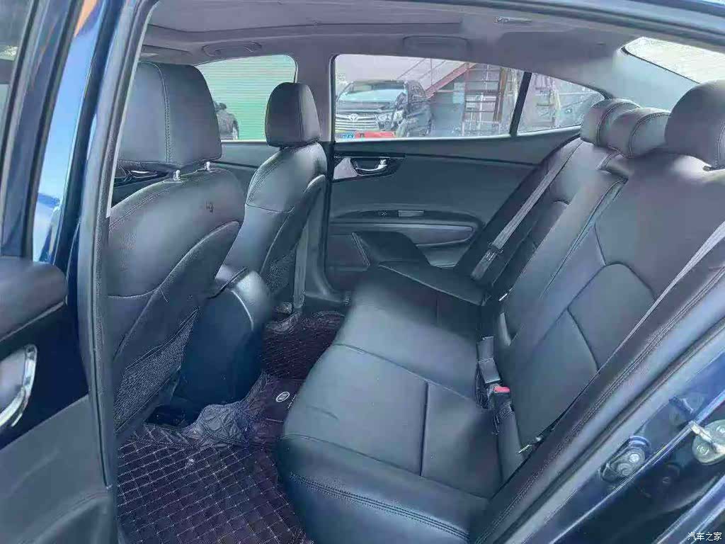 Kia K4, 2015 8
