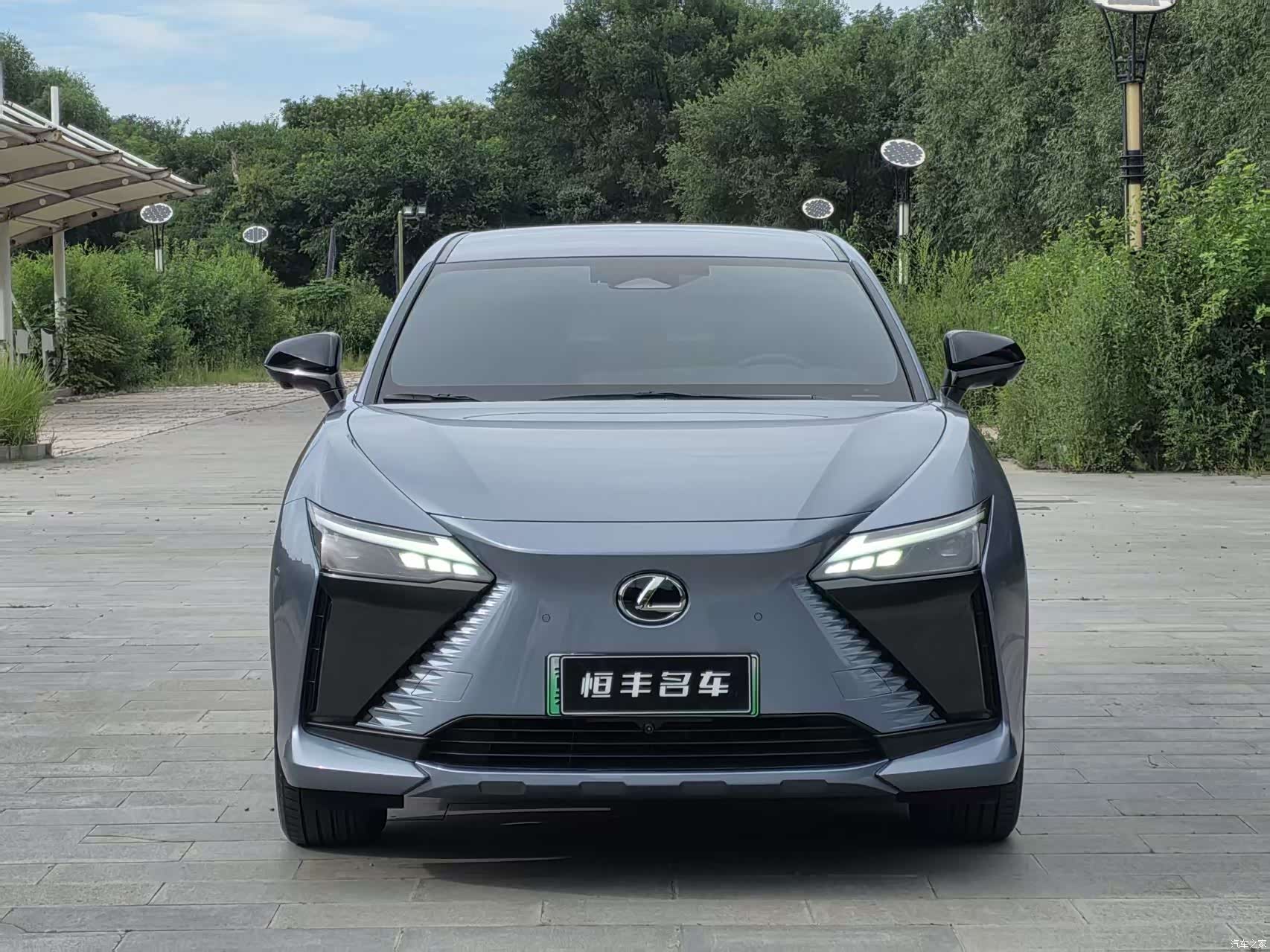 Lexus RZ, 2024 2