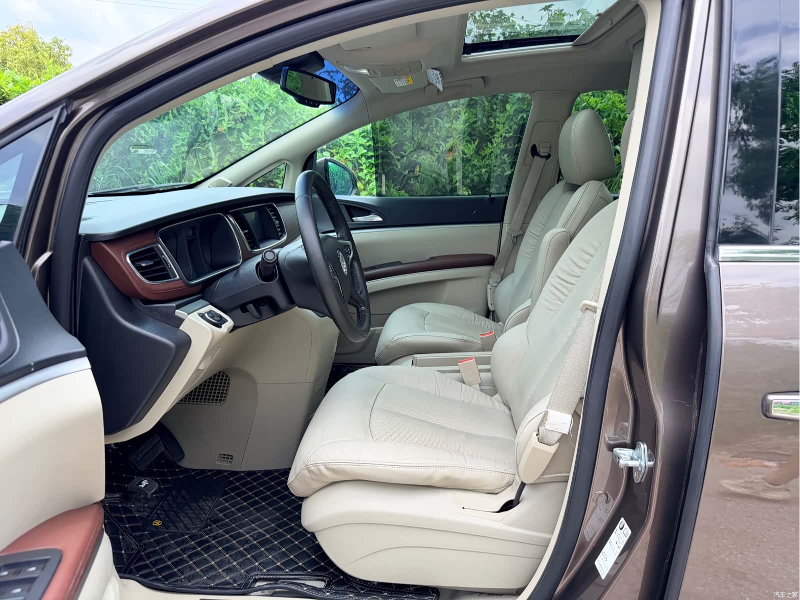 Buick GL8, 2015 8