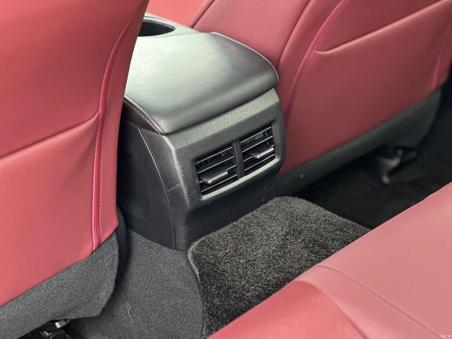Lexus IS, 2018 6