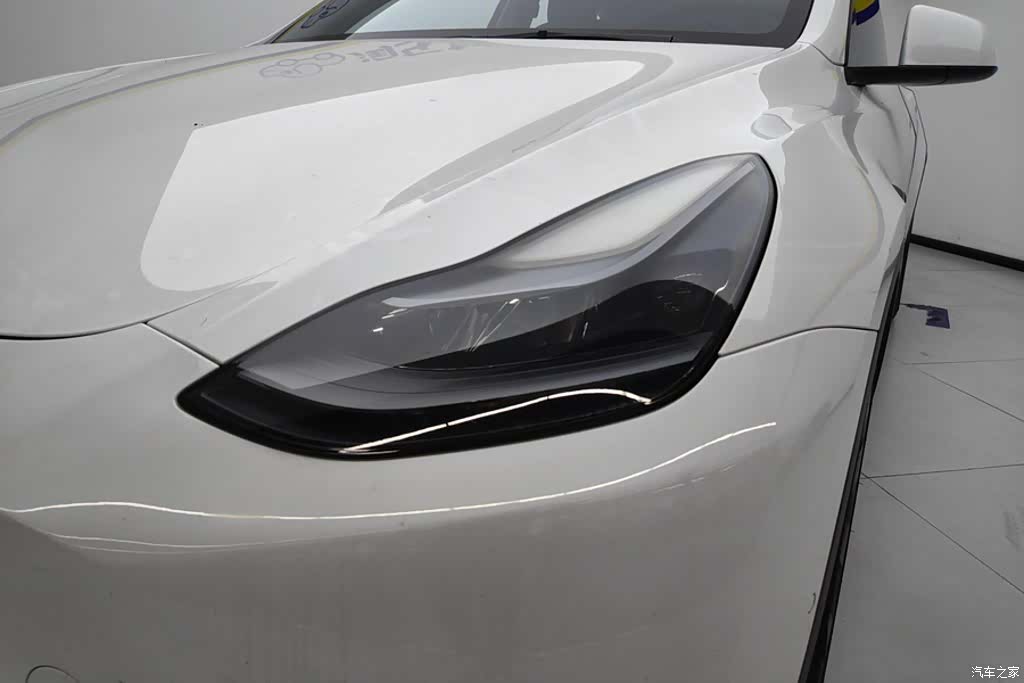 Tesla Model Y, 2021 все фото