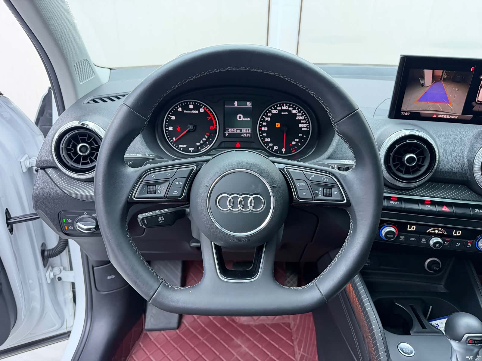 Audi Q2L, 2022 11