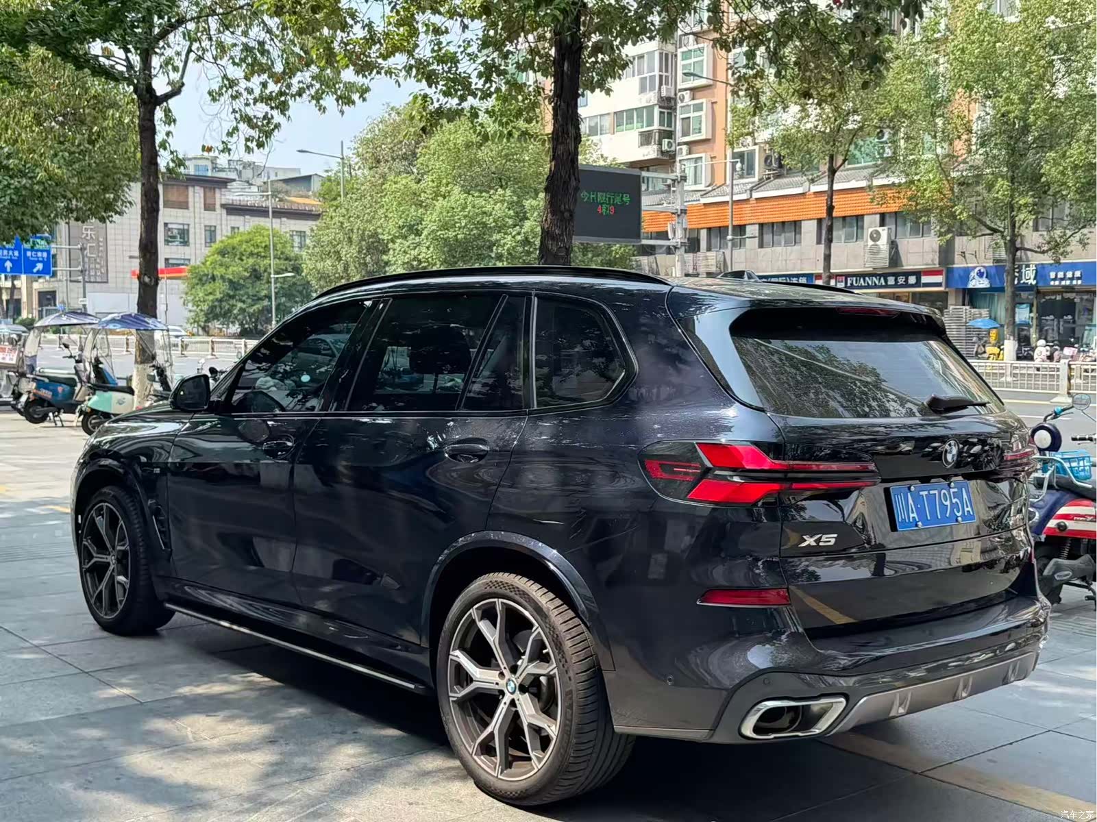 BMW X5, 2024 все фото