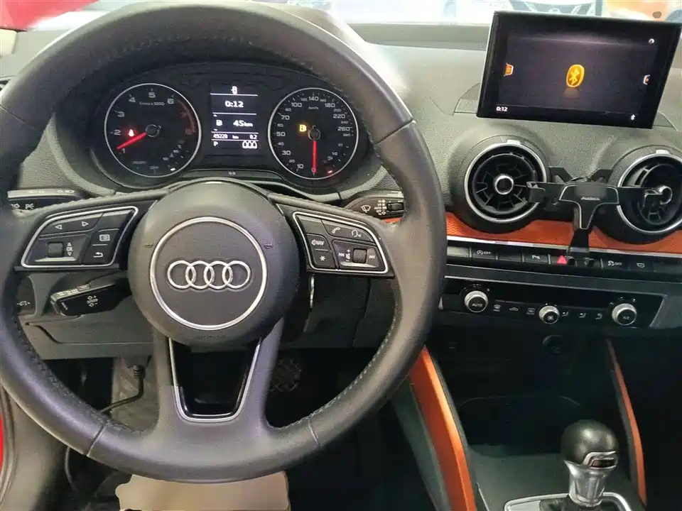 Audi Q2L Audi Q2L