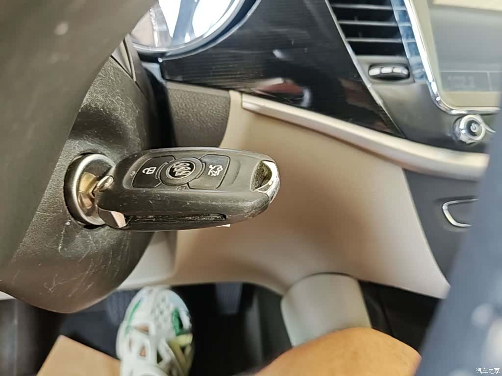 Buick Verano, 2017 9