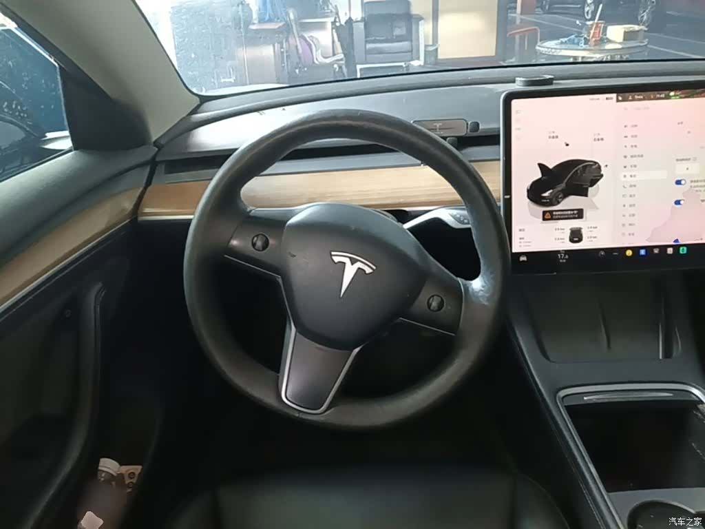 Tesla Model 3, 2023 11