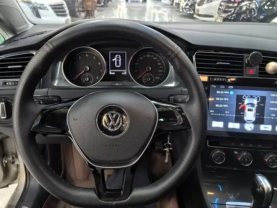 Volkswagen golf
