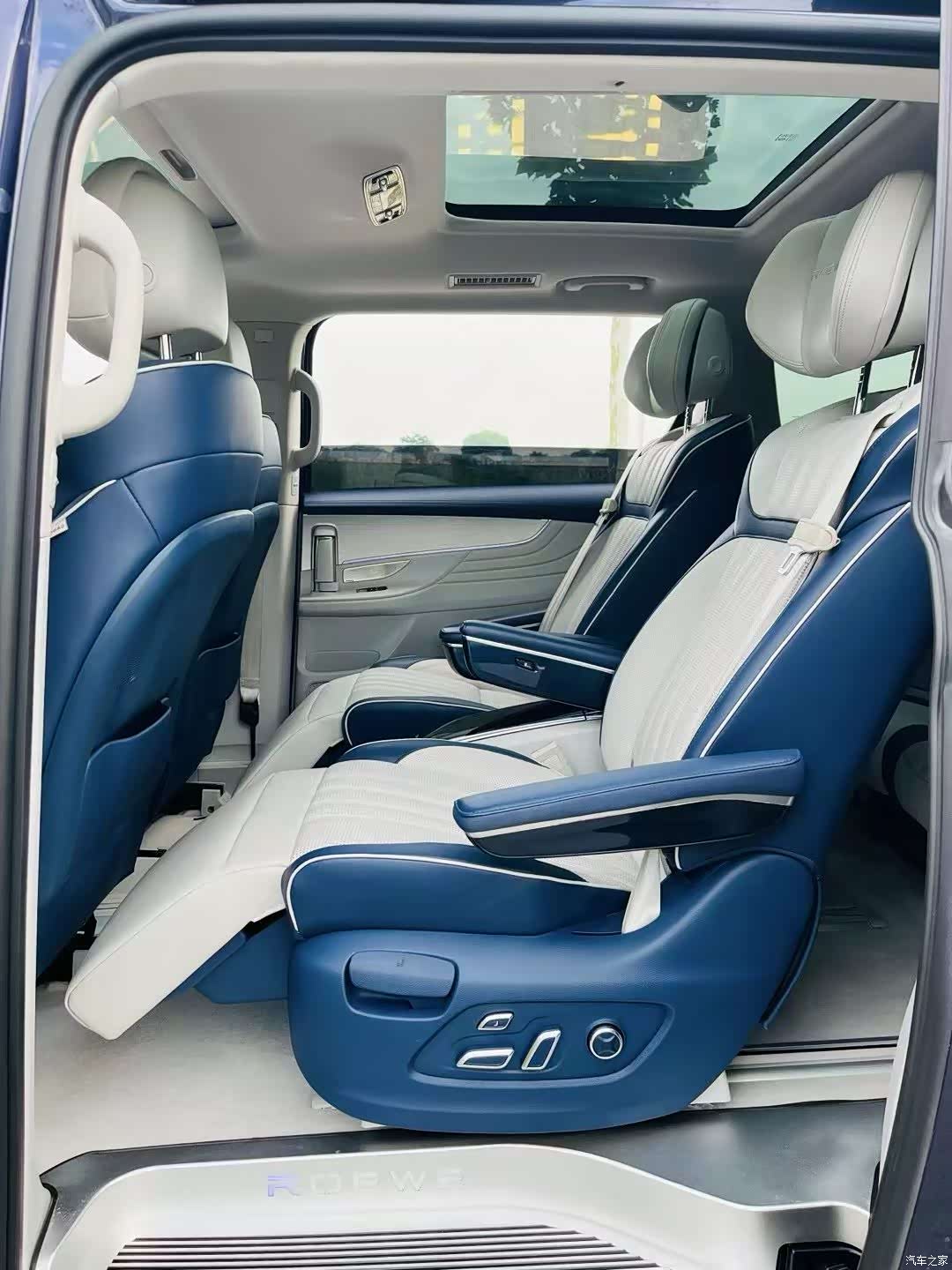 Roewe iMAX8, 2021 6