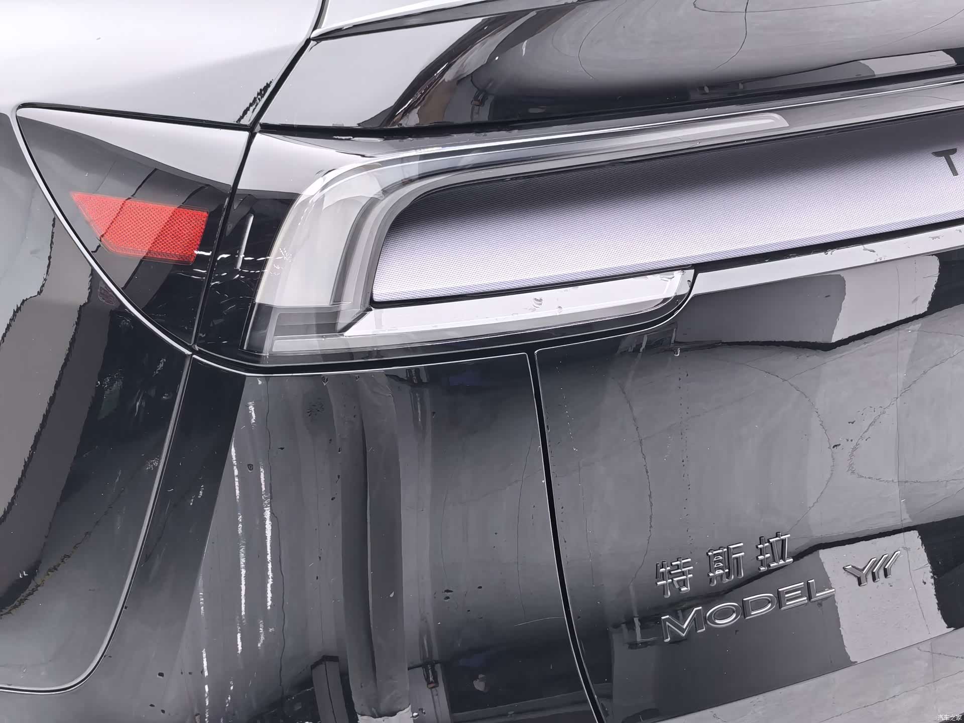 Tesla Model Y, 2025 8