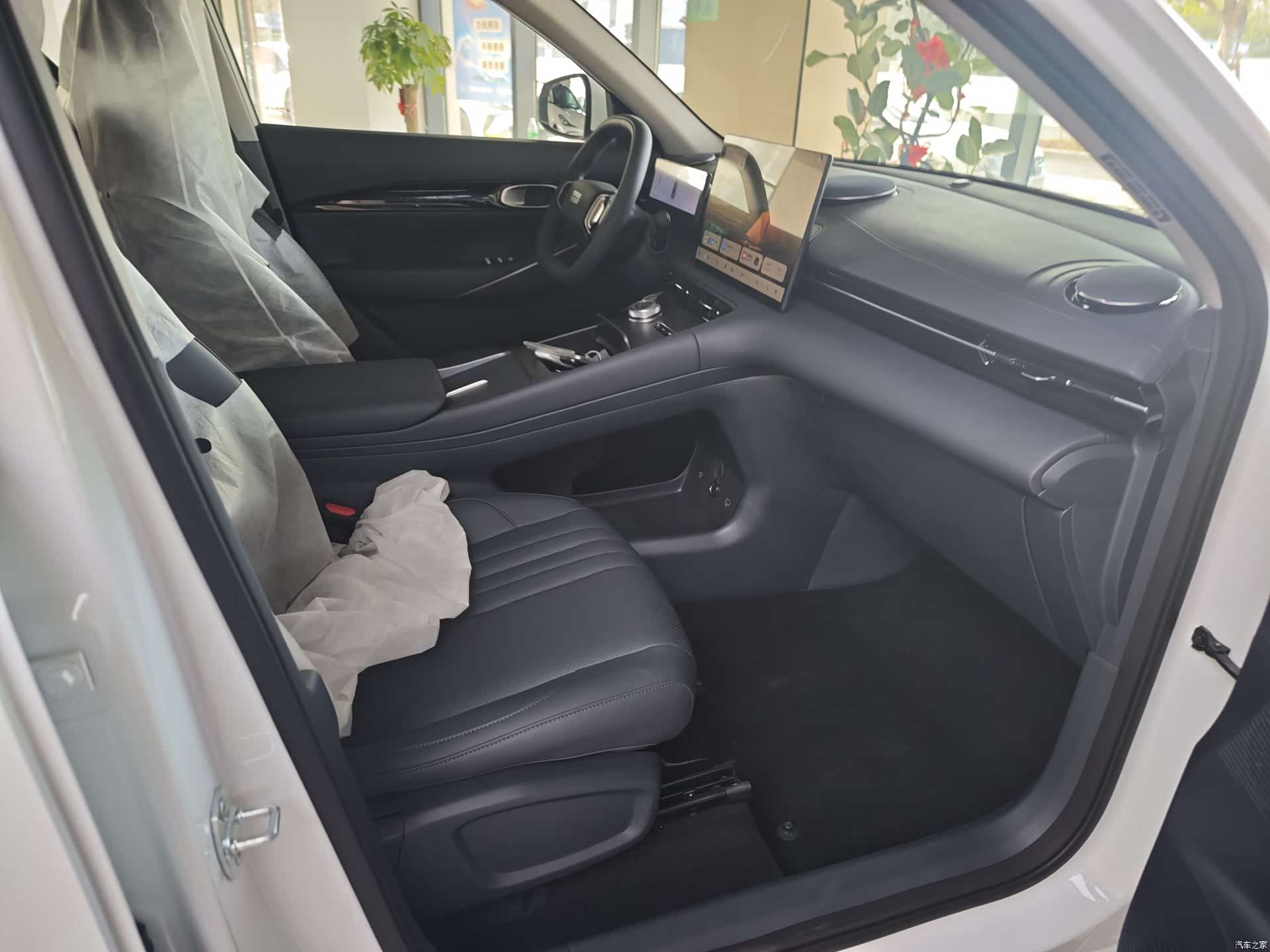 Geely Galaxy E5, 2026 11