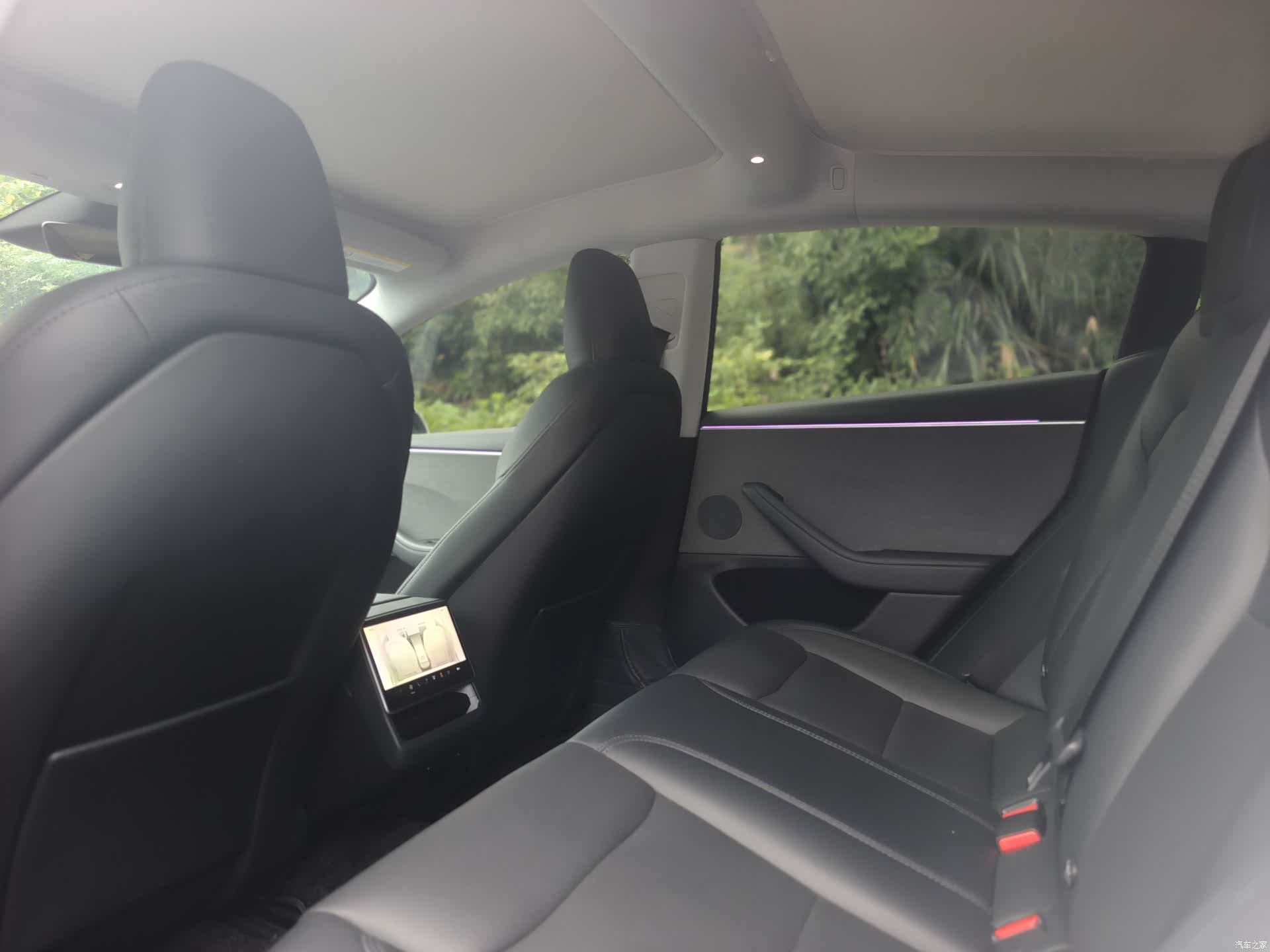 Tesla Model 3, 2024 9