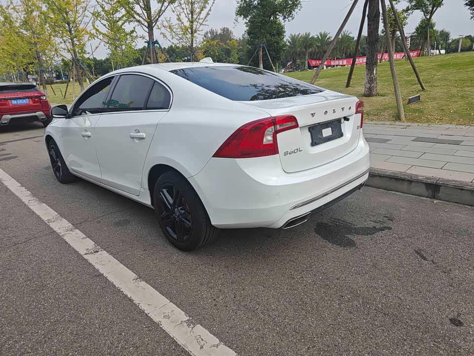 Volvo S60