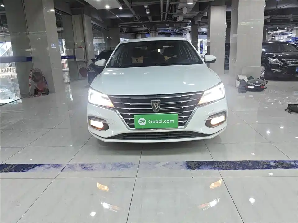 Roewe i5