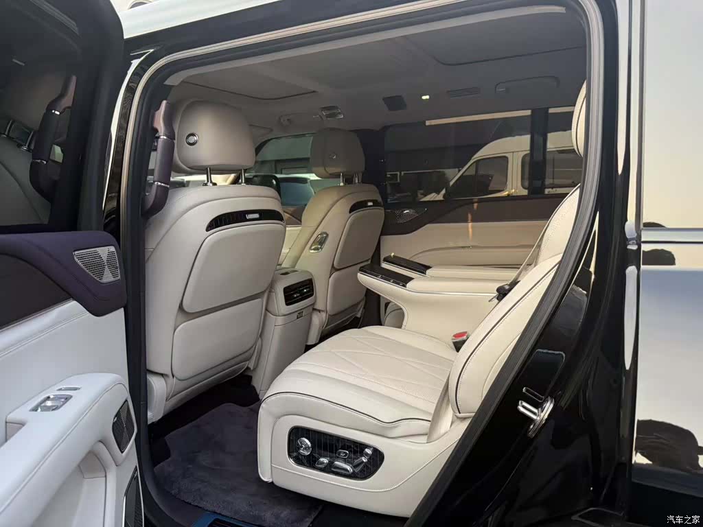 Yangwang U8, 2026 7