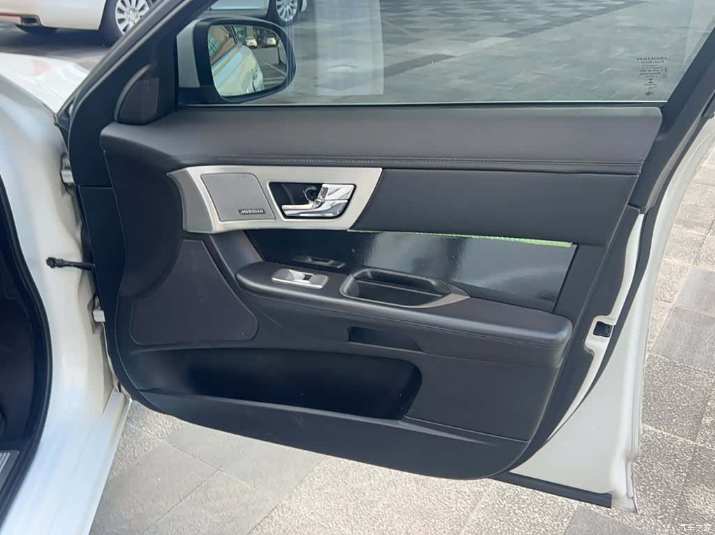 Jaguar XF, 2014 17
