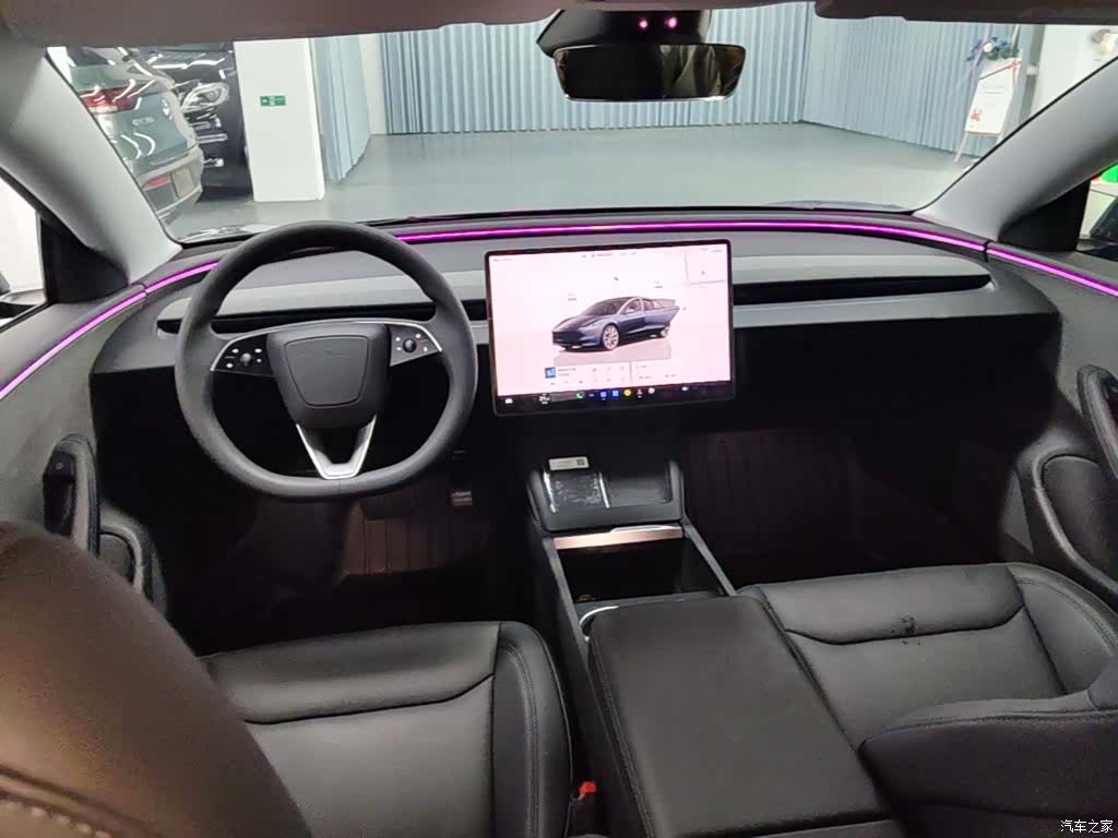 Tesla Model 3, 2025 10