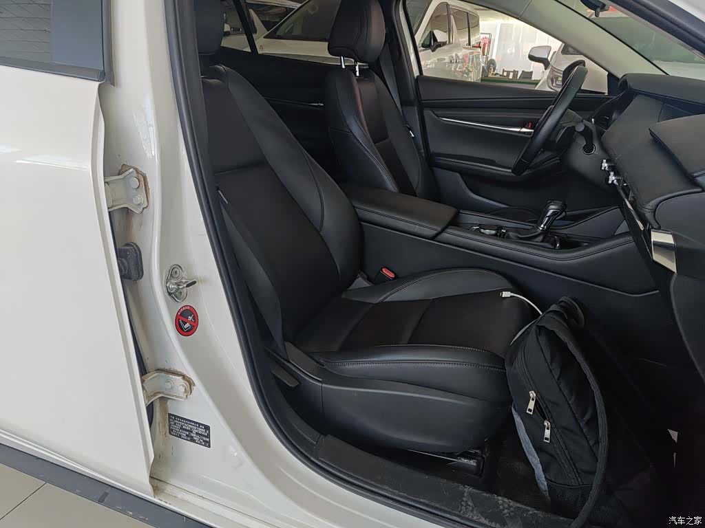 Mazda Mazda3, 2022 20