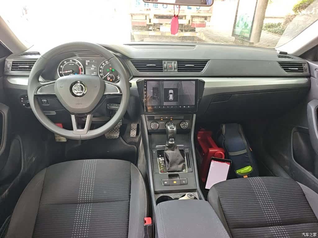 Skoda Superb, 2018 10
