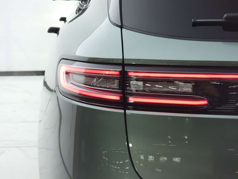 AITO Ask the world M5