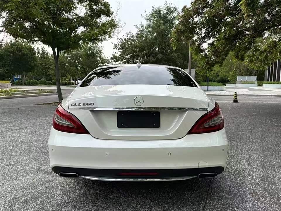 Mercedes-Benz CLS Mercedes-Benz CLS