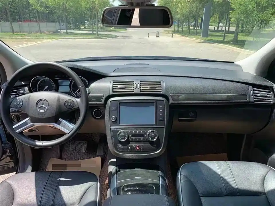 Mercedes-Benz R-class
