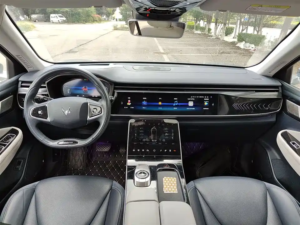 ARCFOX Polar Fox Alpha T