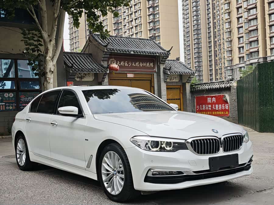 BMW 5 Series 2018, фото 3