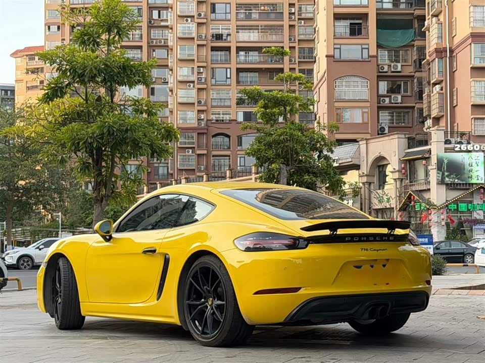 Porsche 718