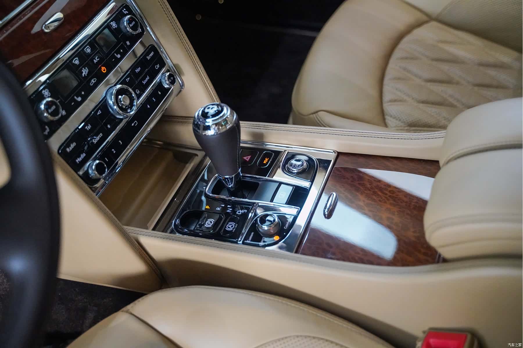 Bentley Mulsanne, 2018 14
