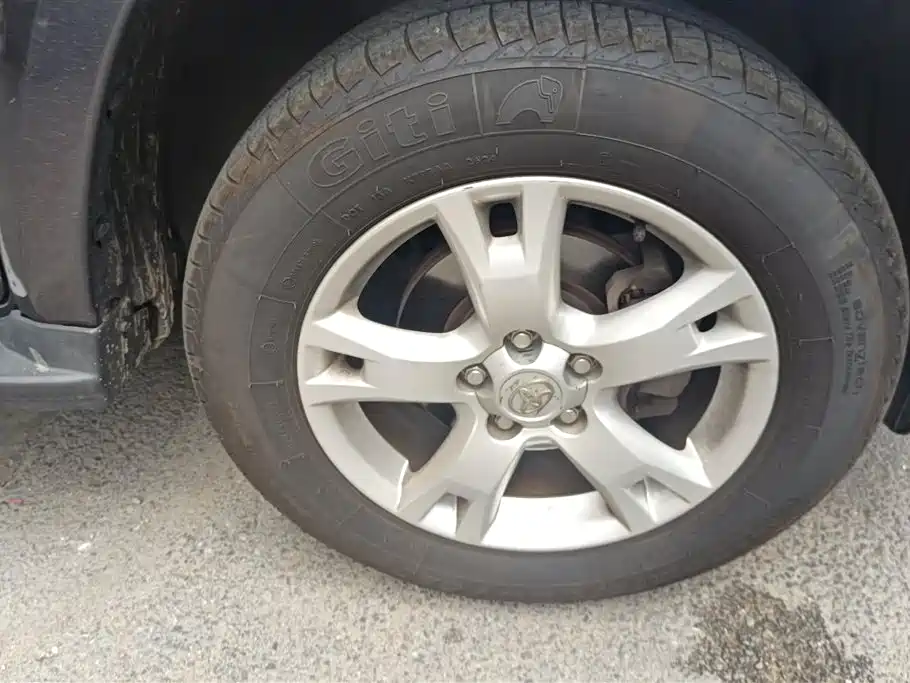 Toyota RAV4 Rongfang