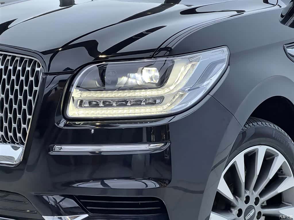 Lincoln Navigator, 2019 13
