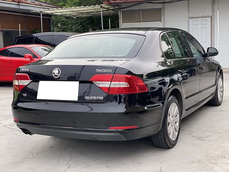Skoda Superb, 2015 10