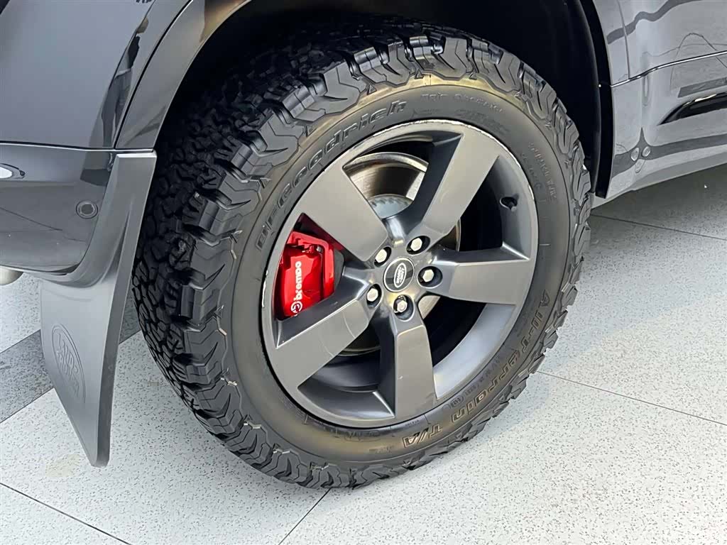 Land Rover Defender, 2024 7