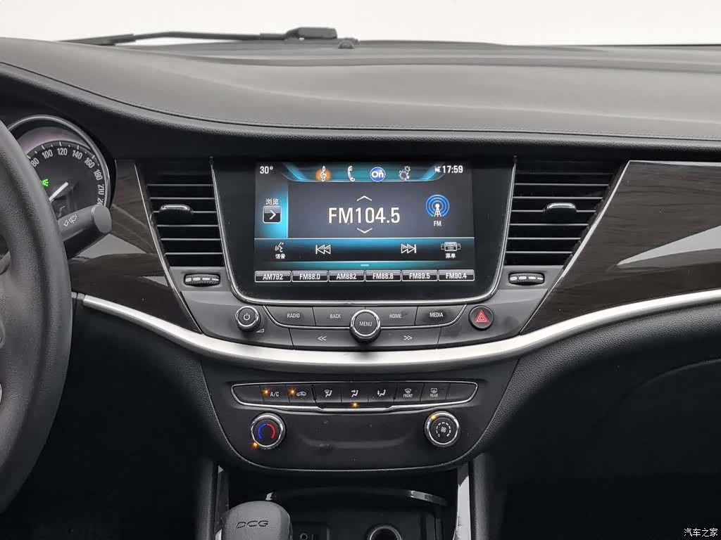 Buick Verano, 2018 12