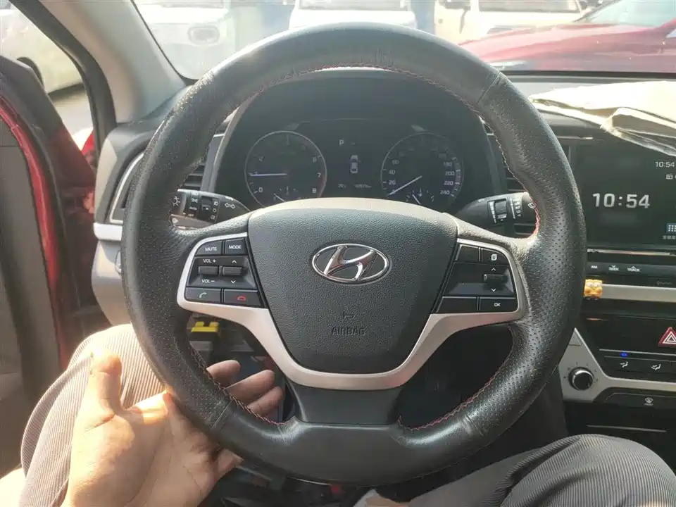 Hyundai Lead