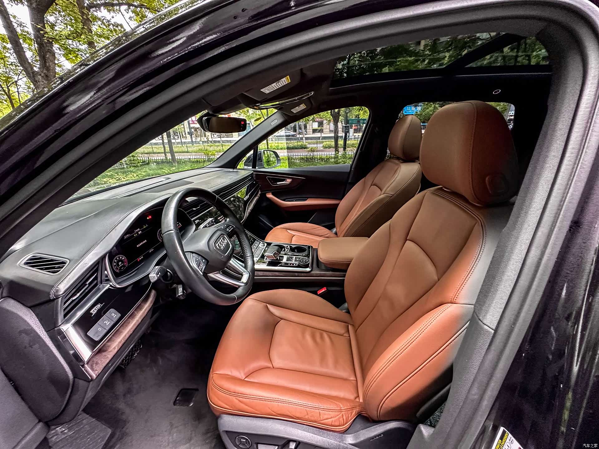 Audi Q7, 2022 9