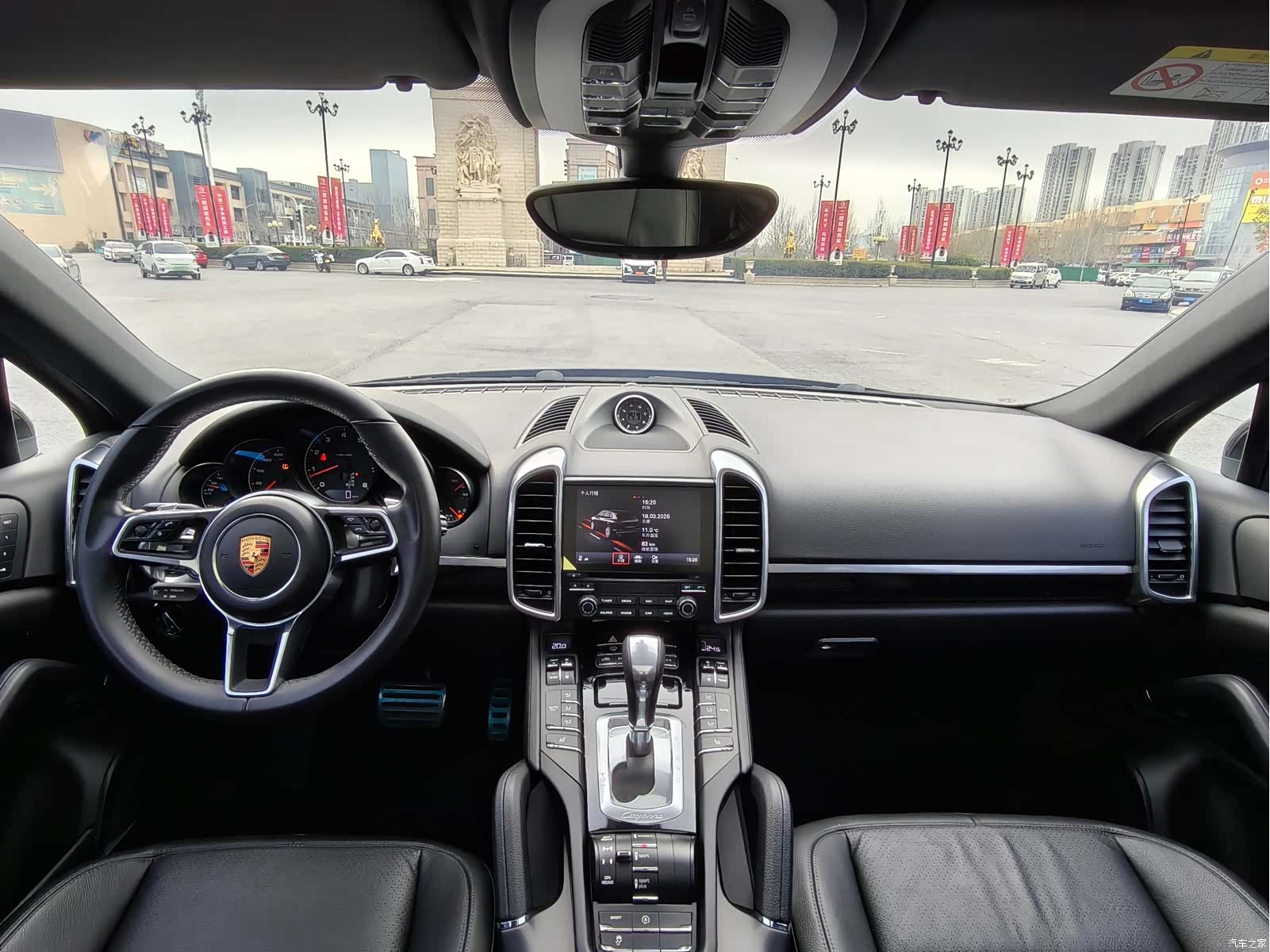 Porsche Cayenne, 2018 все фото