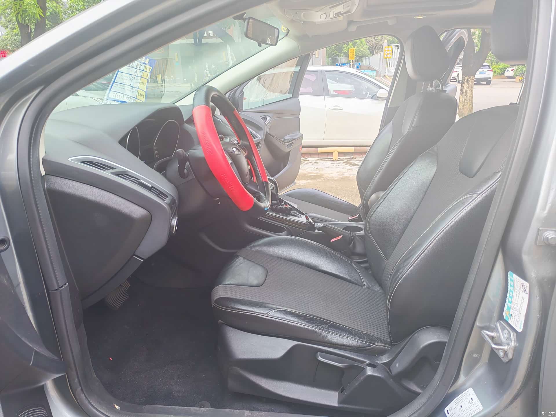 Ford Focus, 2014 8
