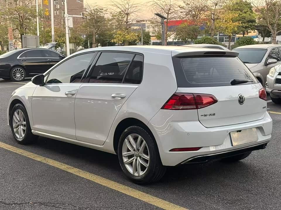 Volkswagen golf